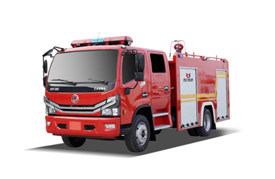 東風(fēng)大多利卡外露水罐消防車 