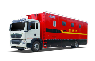 重汽豪沃宿營(yíng)車 