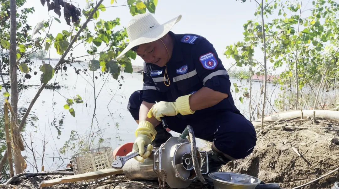 【救援先鋒】搶險(xiǎn)一線的電力尖兵——?jiǎng)⒊?></div>
                                <div   id=