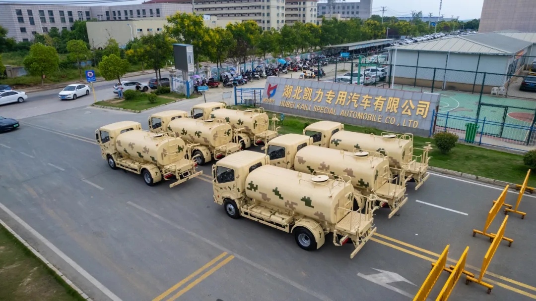 【批量發(fā)車】凱力風(fēng)定制版灑水車批量發(fā)車！